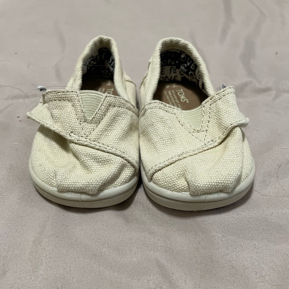 *SOLD*Tom’s Canvas Baby Shoe